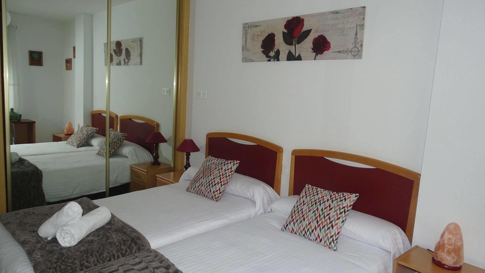 Hostal Lucus Lugo Extérieur photo