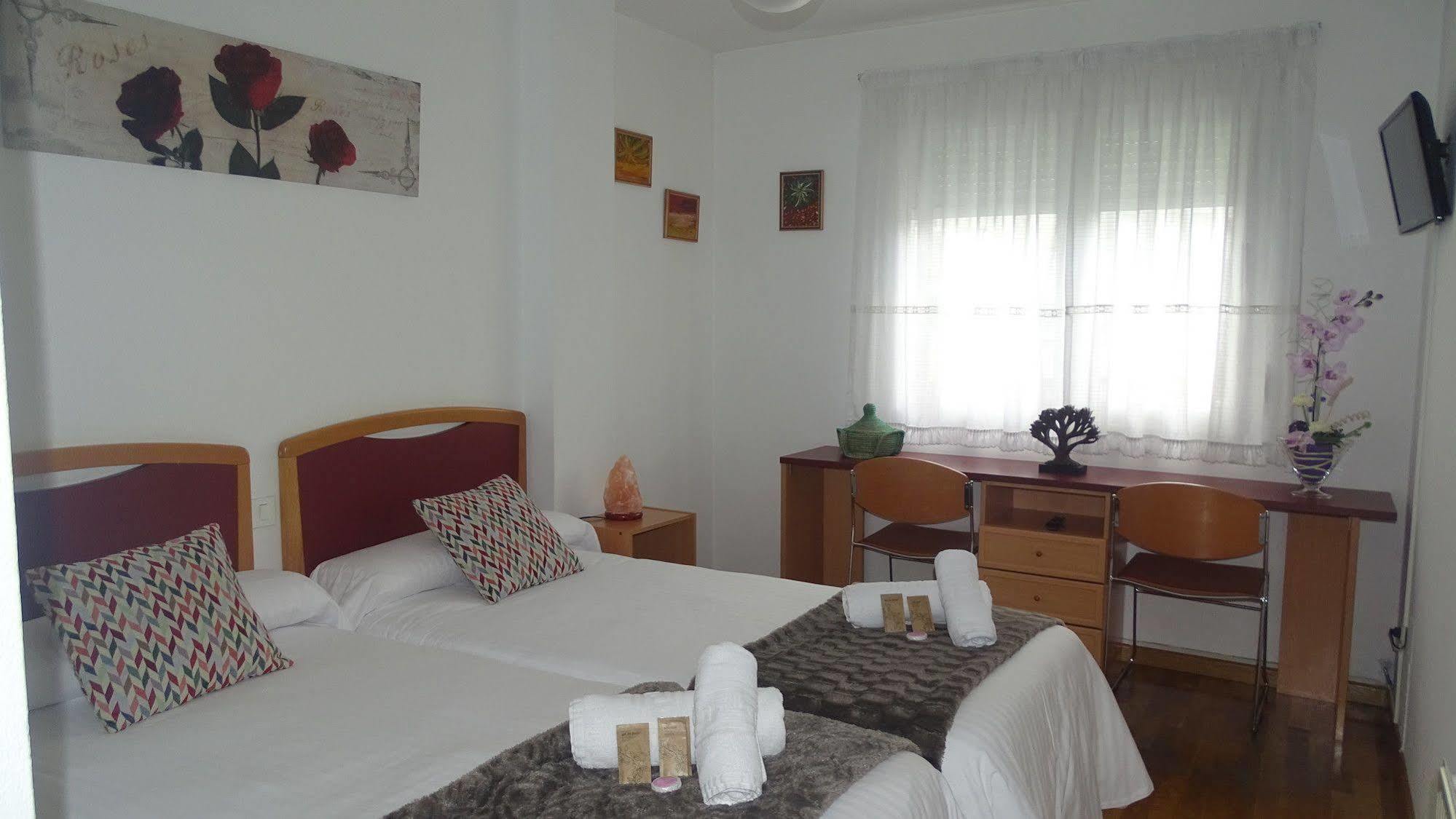 Hostal Lucus Lugo Extérieur photo