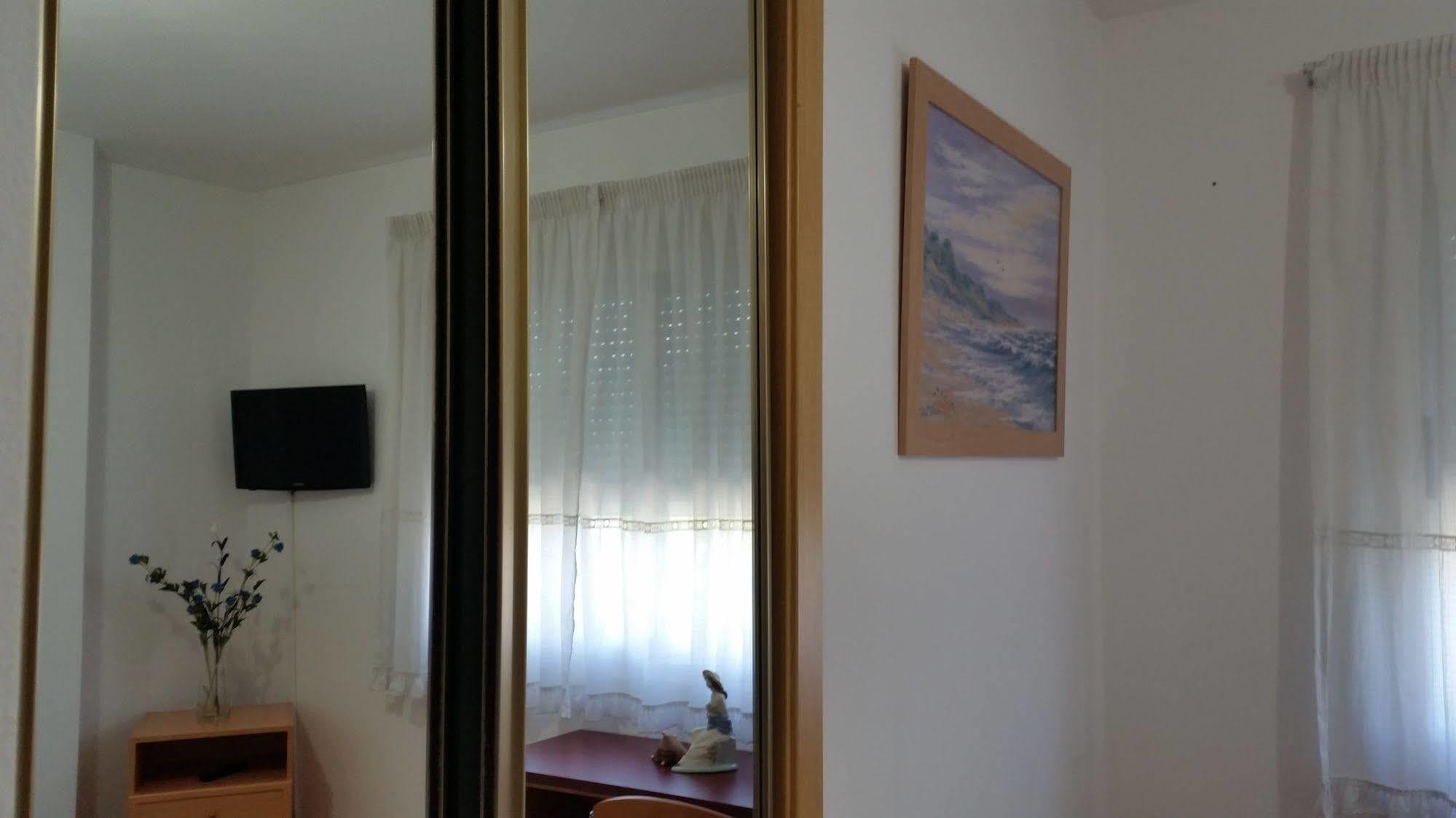 Hostal Lucus Lugo Extérieur photo